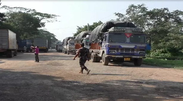দেশব্যাপী ধর্মঘটে ভোমরা স্থলবন্দরে আমদানি-রপ্তানি বন্ধ